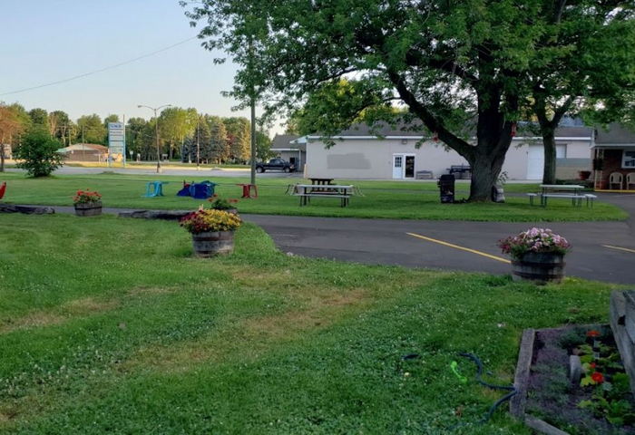 Lakeshore Motel and Apartments - From Website (newer photo)